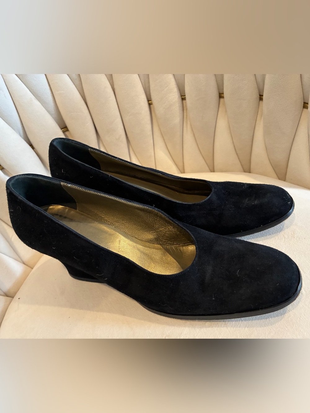 Yves Saint Laurent Black Suede Low Heel Pumps